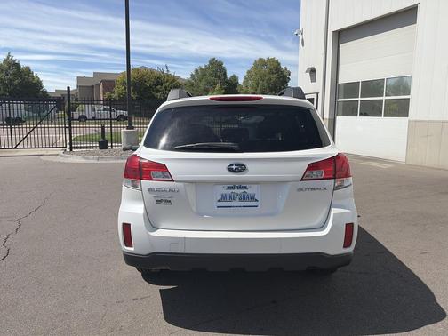Satin White Pearl 2012 Subaru Outback 2.5i Premium