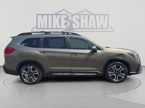 Autumn Green Metallic 2023 Subaru Ascent Limited 8-Passenger
