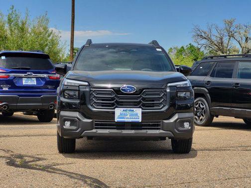 Crystal Black Silica 2026 Subaru Outback Limited