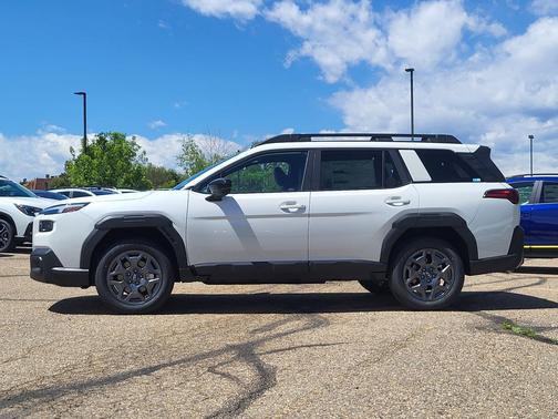 Crystal White Pearl 2026 Subaru Outback Premium
