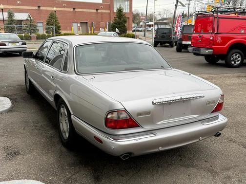 Silver 2001 Jaguar XJ Vanden Plas