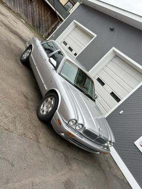 Silver 2001 Jaguar XJ Vanden Plas