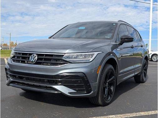 2023 Volkswagen Tiguan 2.0T SE R-Line Black 4MOTION