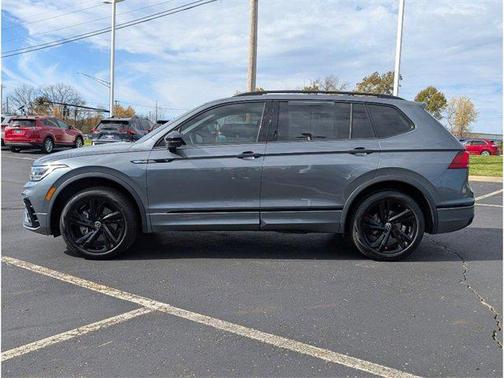 2023 Volkswagen Tiguan 2.0T SE R-Line Black 4MOTION