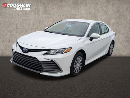 Ice 2023 Toyota Camry LE