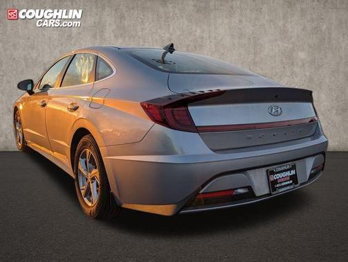 2023 Hyundai SONATA SE