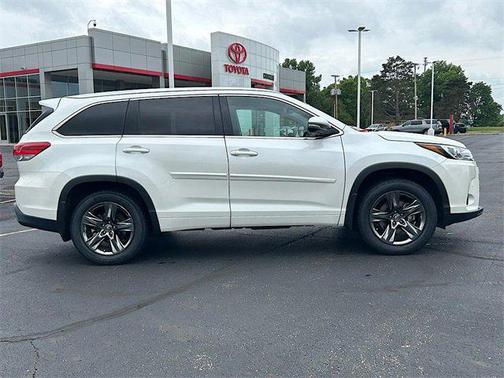 2017 Toyota Highlander Limited Platinum