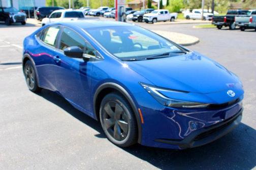 2025 Toyota Prius LE