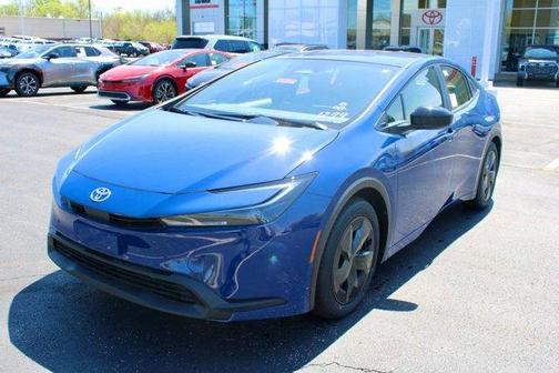 2025 Toyota Prius LE