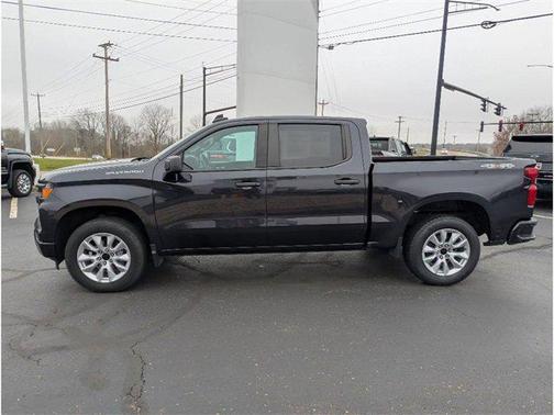 2022 Chevrolet Silverado 1500 Custom