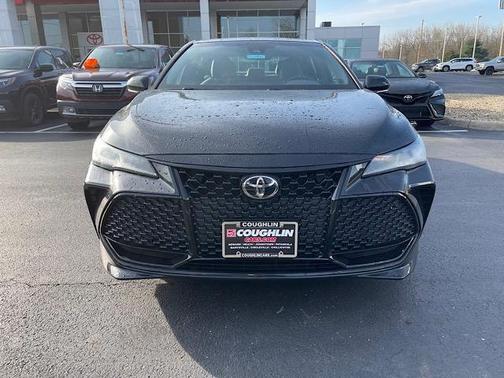 Photo 2 of 29 of 2019 Toyota Avalon XLE Touring