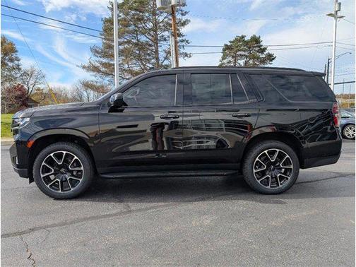 2023 Chevrolet Tahoe 4WD RST