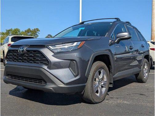 2022 Toyota RAV4 XLE