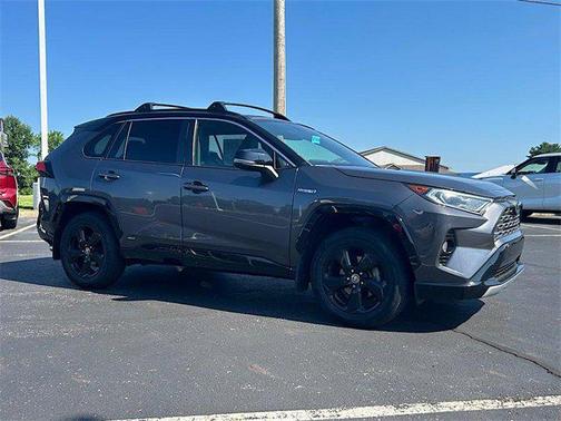 2020 Toyota RAV4 Hybrid SE