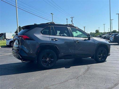 2020 Toyota RAV4 Hybrid SE