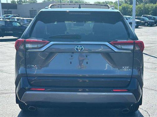 2020 Toyota RAV4 Hybrid SE
