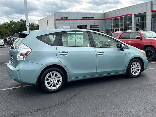 2014 Toyota Prius v Two