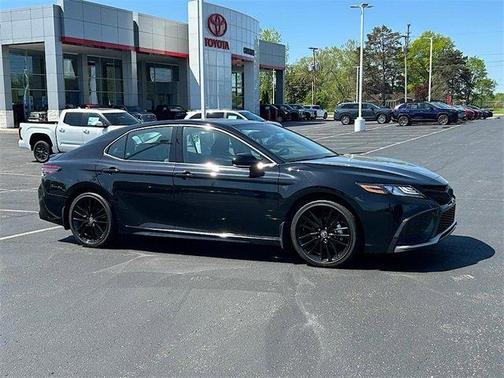 2024 Toyota Camry Hybrid XSE
