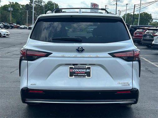 2023 Toyota Sienna Platinum 7 Passenger