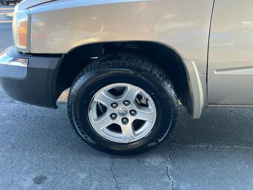 2005 Dodge Dakota SLT Quad Cab