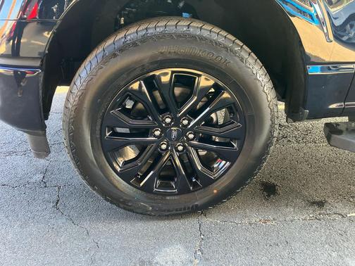 Antimatter Blue Metallic 2026 Ford F-150 Lariat