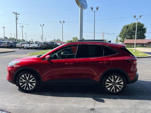 2020 Ford Escape Titanium