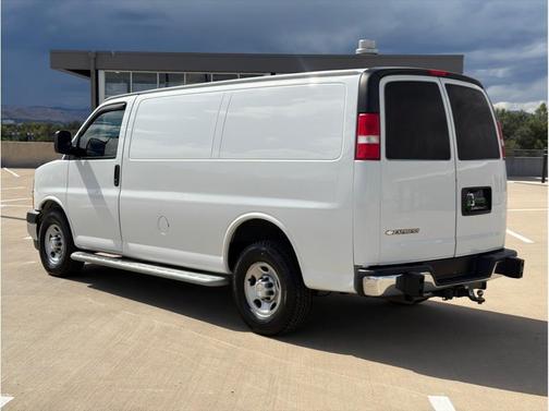 Summit White 2018 Chevrolet Express 2500 Work Van