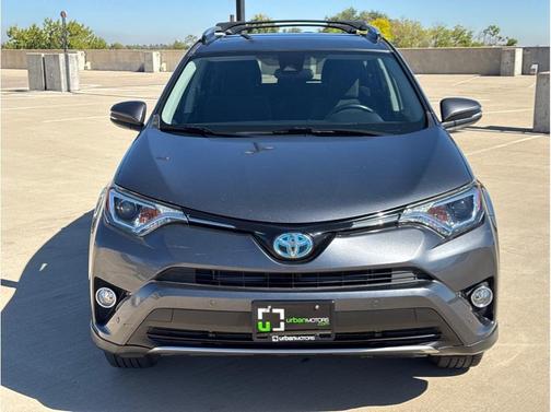 2017 Toyota RAV4 Hybrid XLE