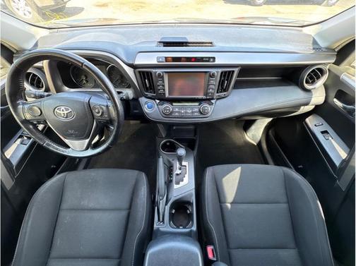 2017 Toyota RAV4 Hybrid XLE