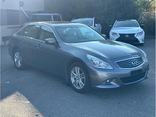 2013 INFINITI G37x Base