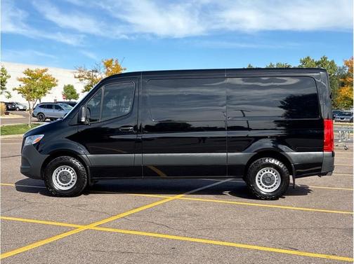 2022 Mercedes-Benz Sprinter 2500 Standard Roof