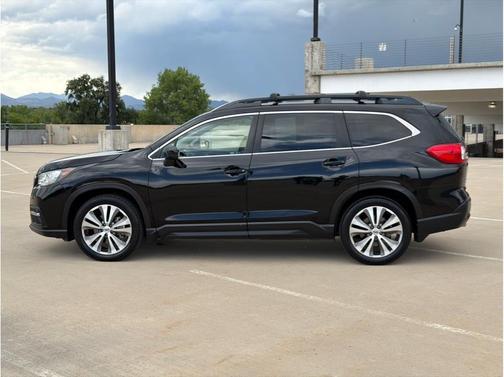 Crystal Black Silica 2019 Subaru Ascent Premium 8-Passenger
