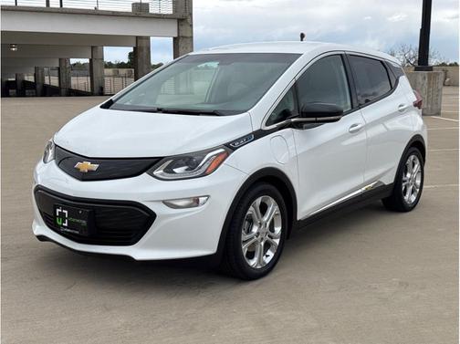 Summit White 2017 Chevrolet Bolt EV LT