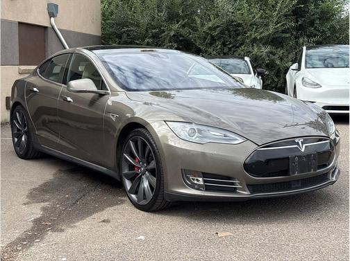 2015 Tesla Model S P90D