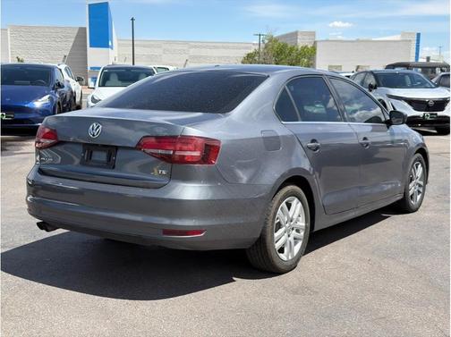 Platinum Gray Metallic 2017 Volkswagen Jetta 1.4T S