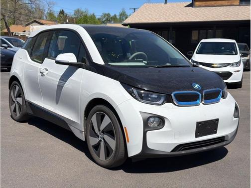 Capparis White w/BMW i Frozen Blue Accent 2014 BMW i3 Base