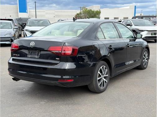 Black 2017 Volkswagen Jetta 1.4T SE