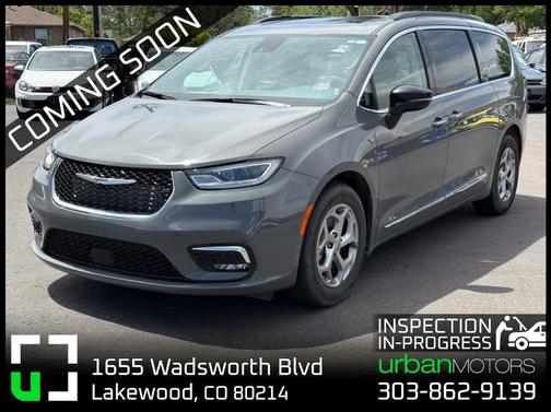 Gray 2023 Chrysler Pacifica Limited