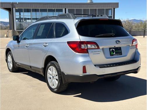 Ice Silver Metallic 2016 Subaru Outback 2.5i Premium