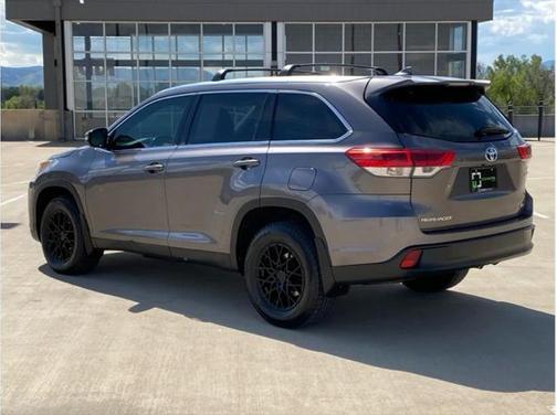 2019 Toyota Highlander Hybrid XLE