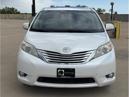 Blizzard Pearl 2014 Toyota Sienna Limited
