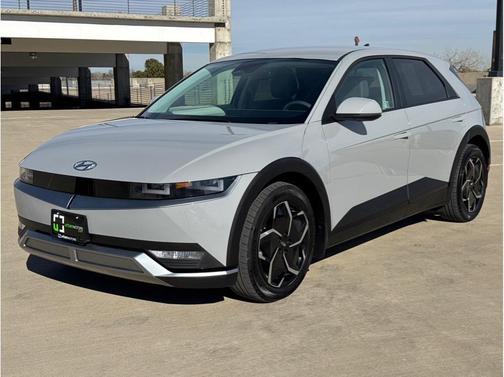 2024 Hyundai IONIQ 5 SE