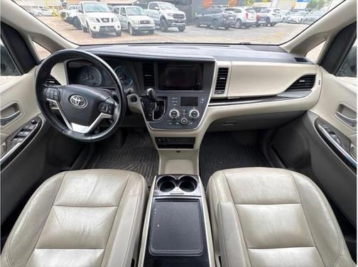 2015 Toyota Sienna XLE