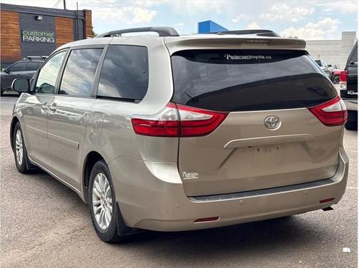 2015 Toyota Sienna XLE