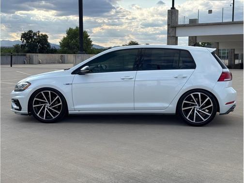 Oryx White Pearl 2019 Volkswagen Golf R 2.0T Manual