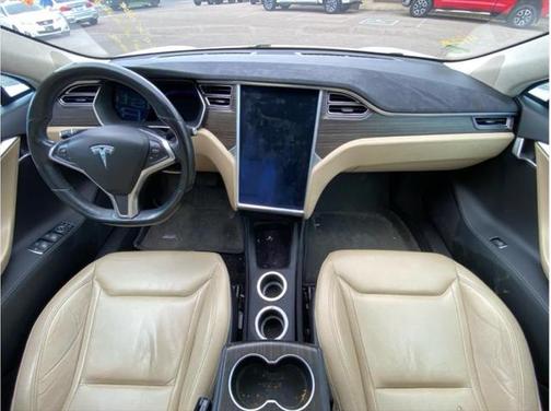 2015 Tesla Model S 85D