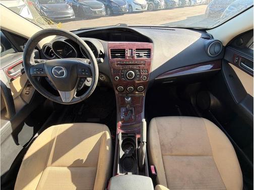 2013 Mazda Mazda3 i Touring