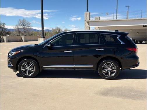 2017 INFINITI QX60 Base