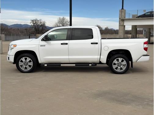 2017 Toyota Tundra Platinum