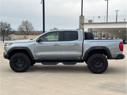 Sterling Metallic 2024 GMC Canyon AT4X